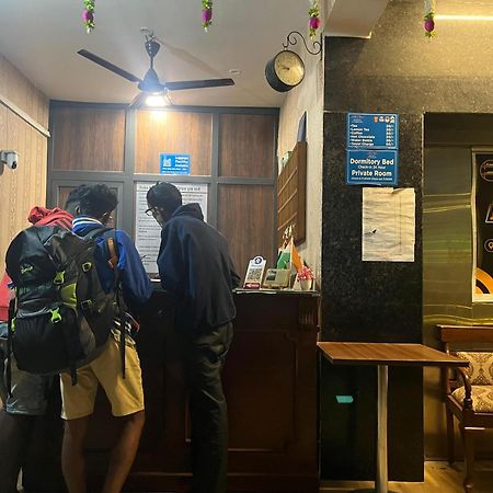 Homestay Ac Dormitory New Delhi Buitenkant foto