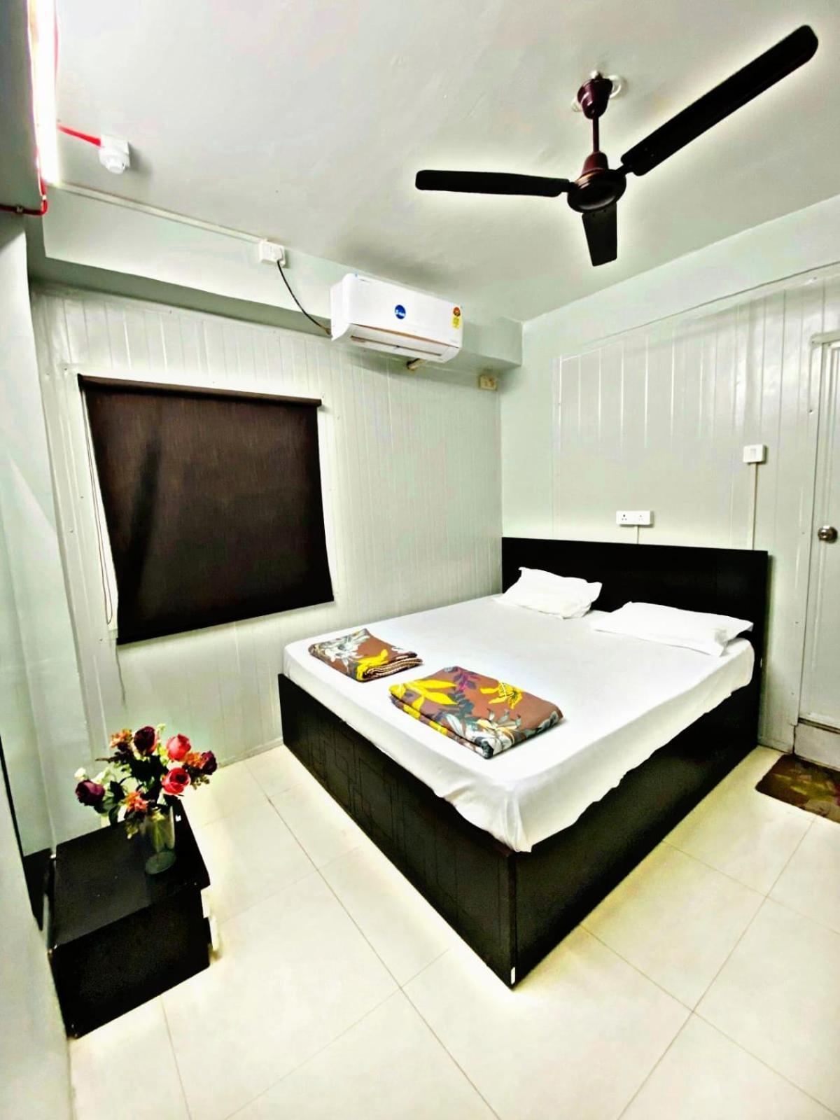 Homestay Ac Dormitory New Delhi Buitenkant foto
