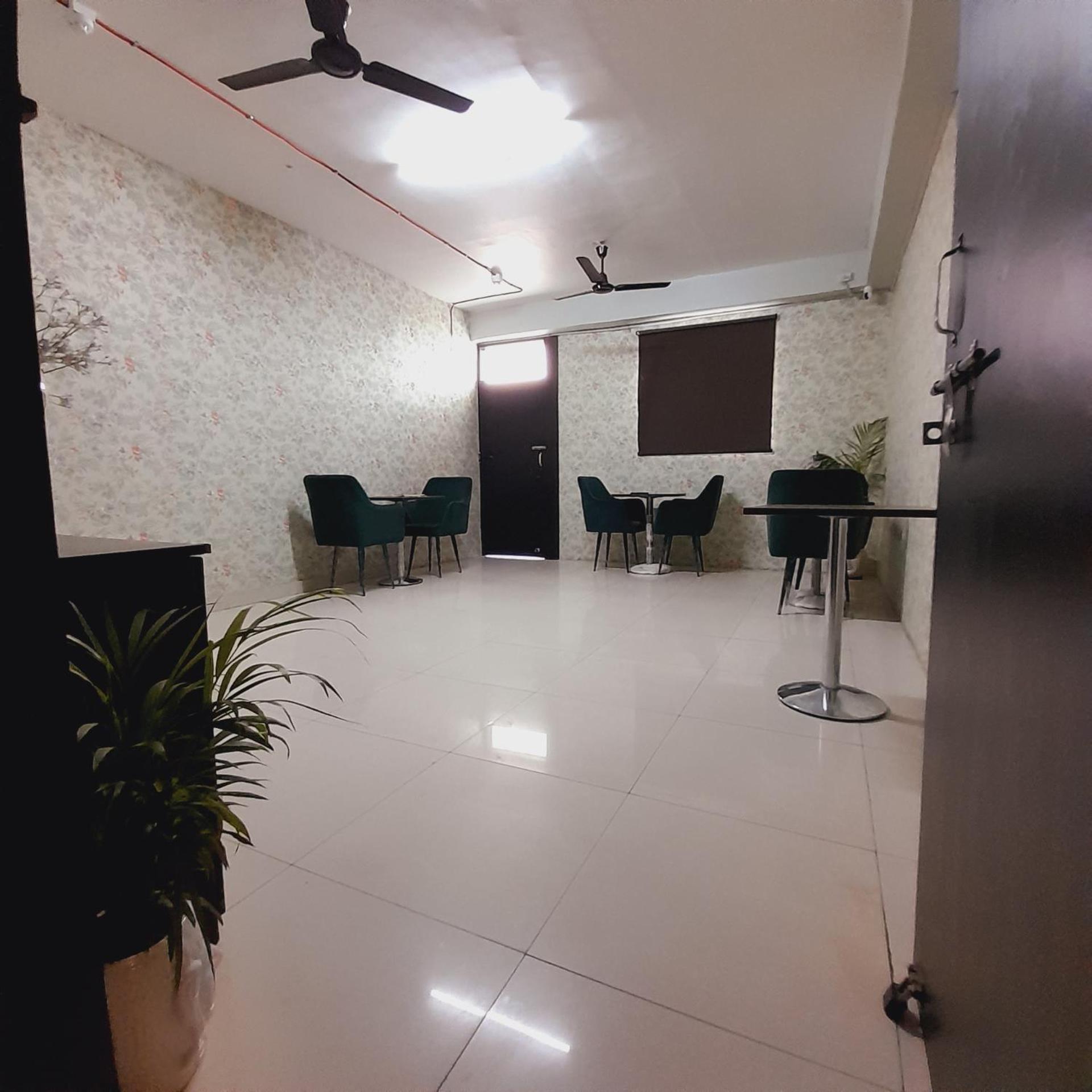 Homestay Ac Dormitory New Delhi Buitenkant foto