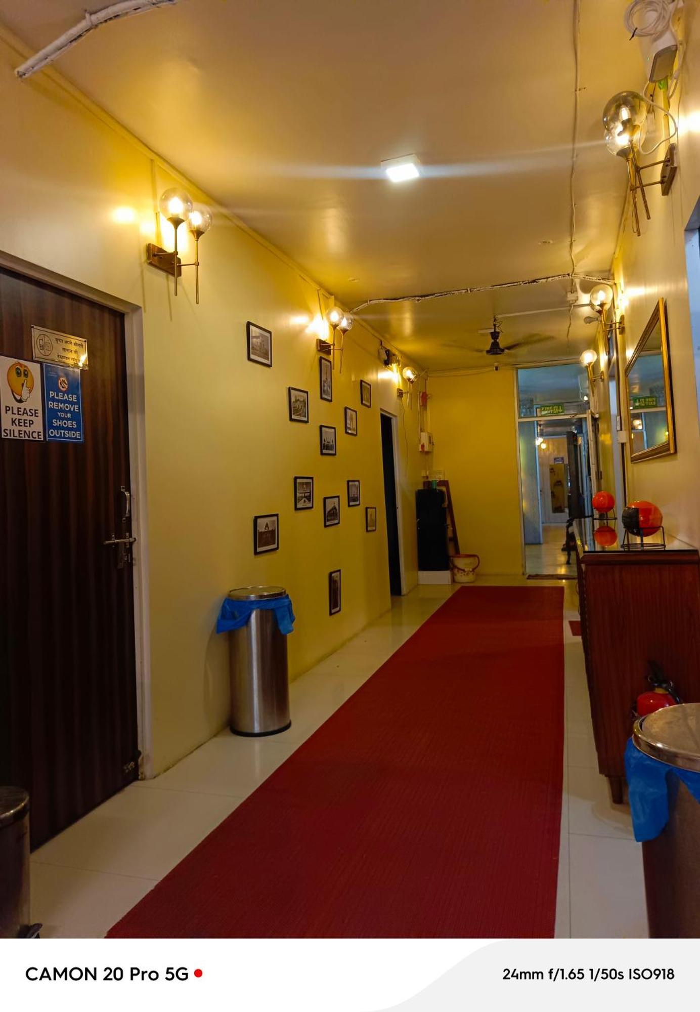 Homestay Ac Dormitory New Delhi Buitenkant foto