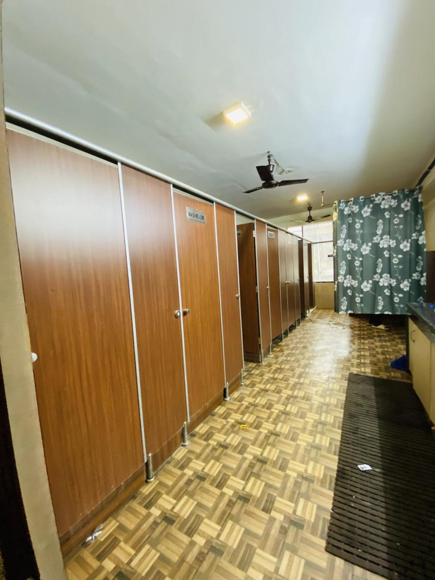 Homestay Ac Dormitory New Delhi Buitenkant foto