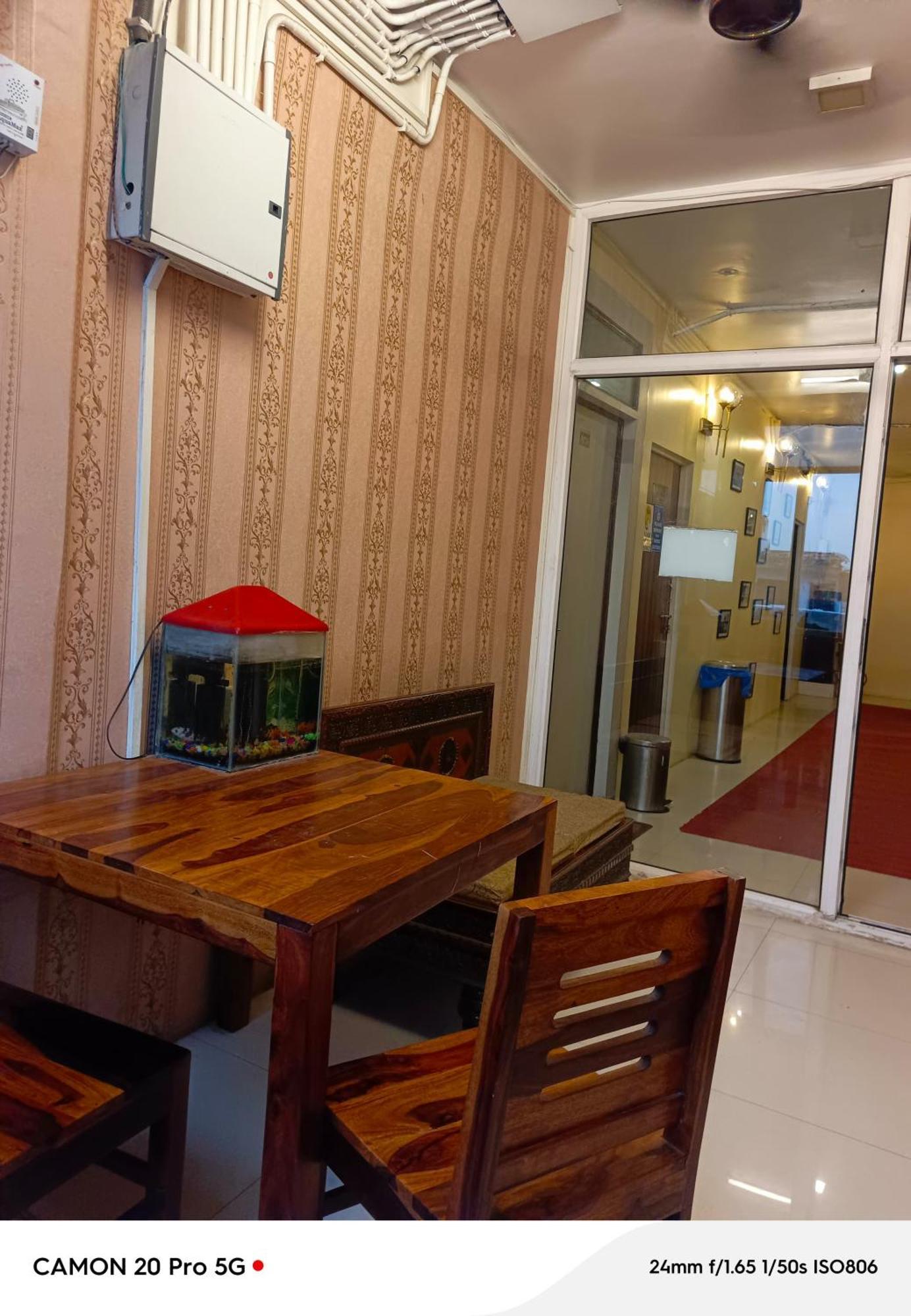 Homestay Ac Dormitory New Delhi Buitenkant foto