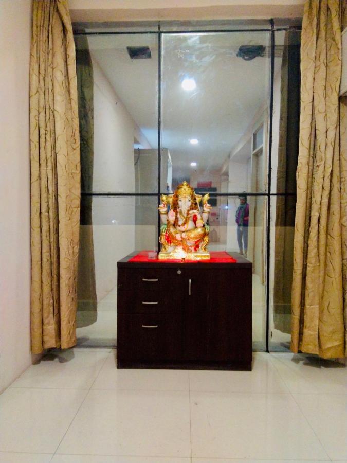 Homestay Ac Dormitory New Delhi Buitenkant foto