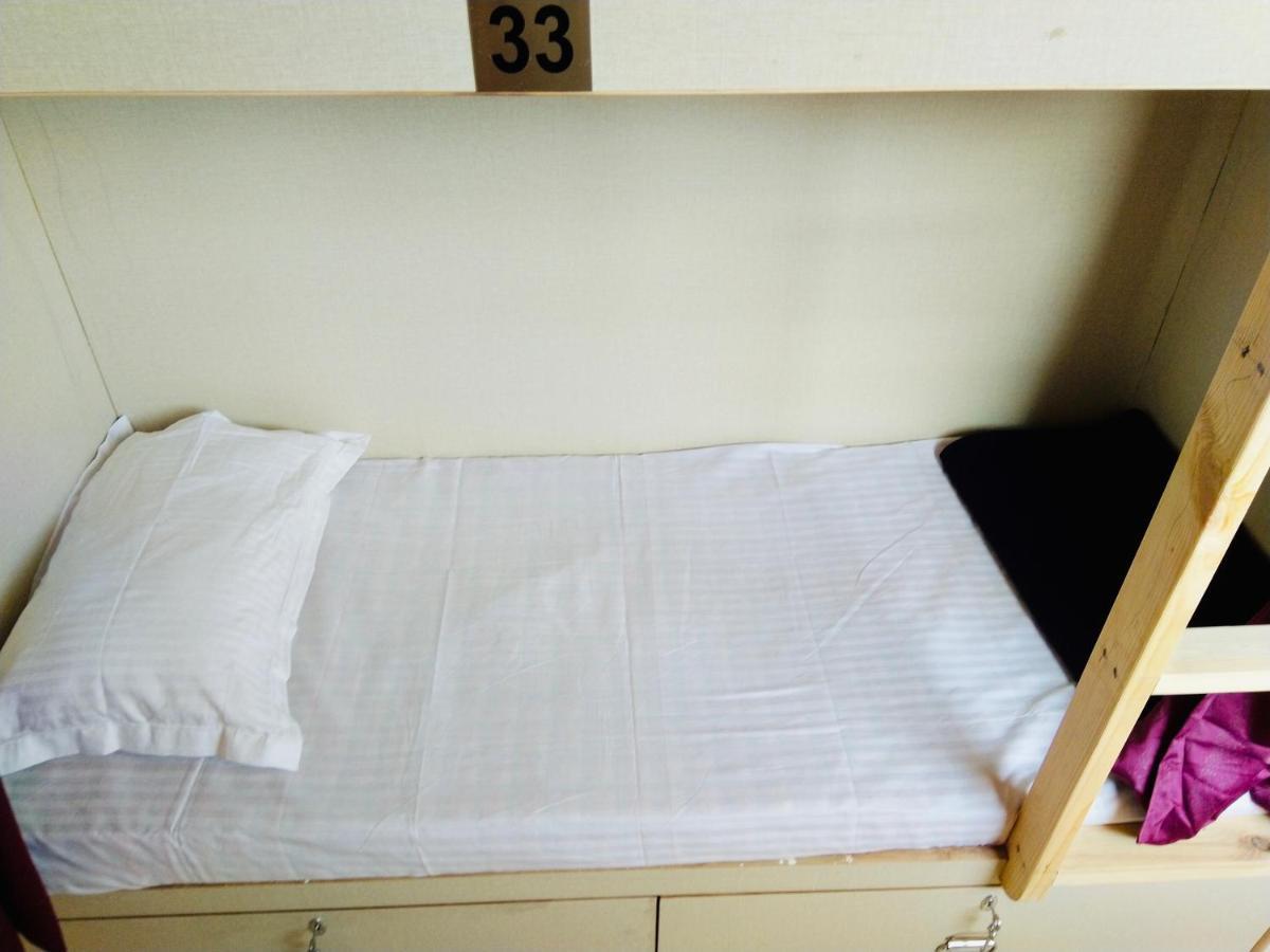 Homestay Ac Dormitory New Delhi Buitenkant foto