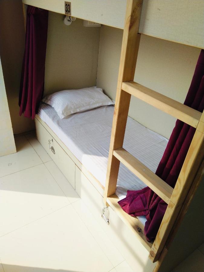 Homestay Ac Dormitory New Delhi Buitenkant foto